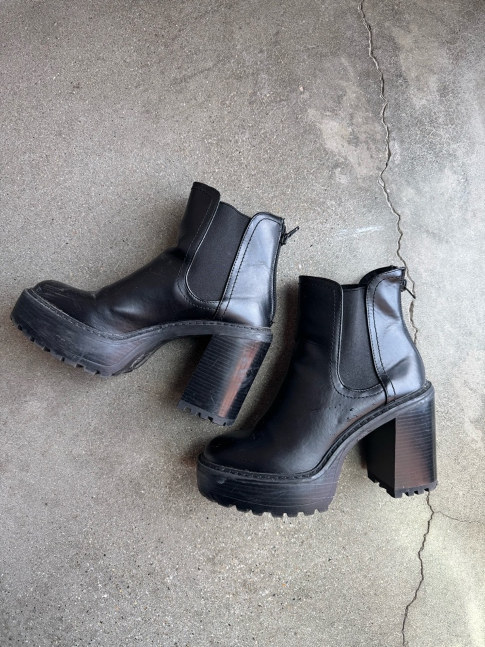 Steve Madden Kat Black Platform Heeled Boots
